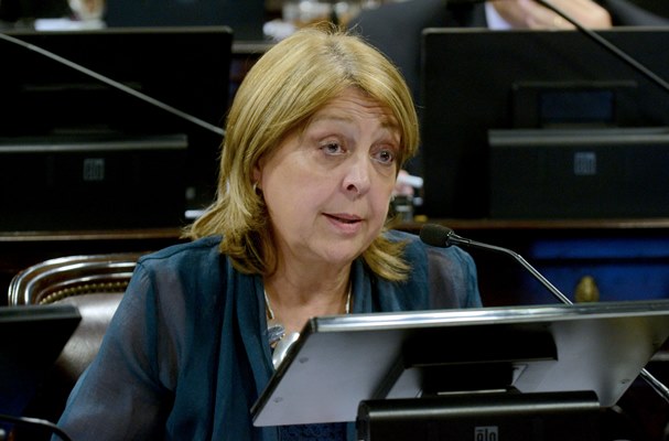 Media sanción a ley que impide el embargo a las bibliotecas
