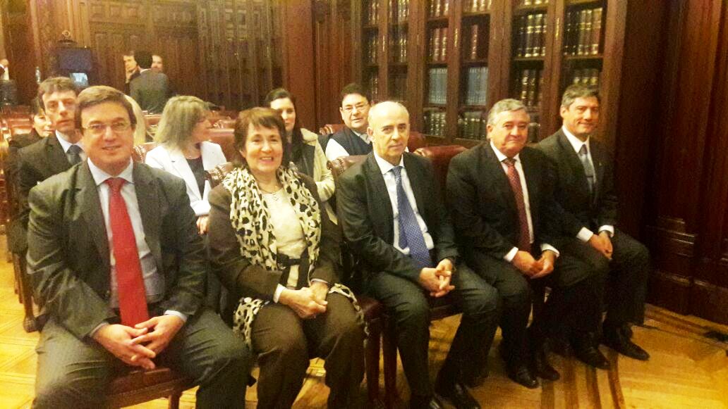 Las autoridades del Superior Tribunal de Justicia presentes en la audiencia de conciliación sobre el Rio Atuel