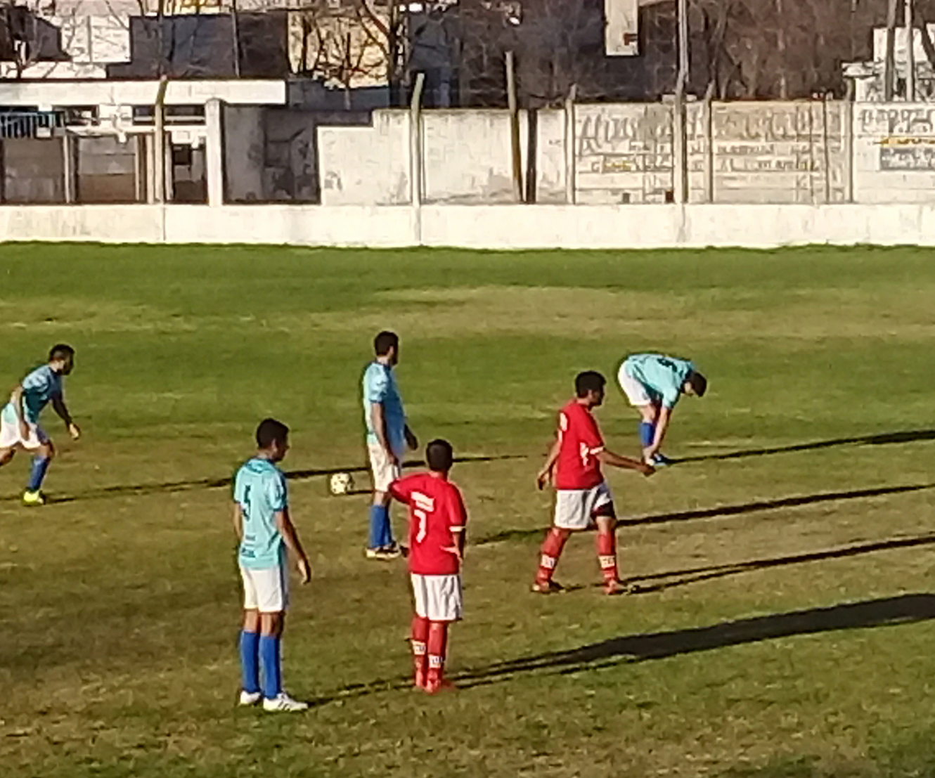 El  Alvear FBC, comparte la punta con Racing de Castex