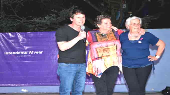 Festejo por el Día de la Madre, Intendente Alvear