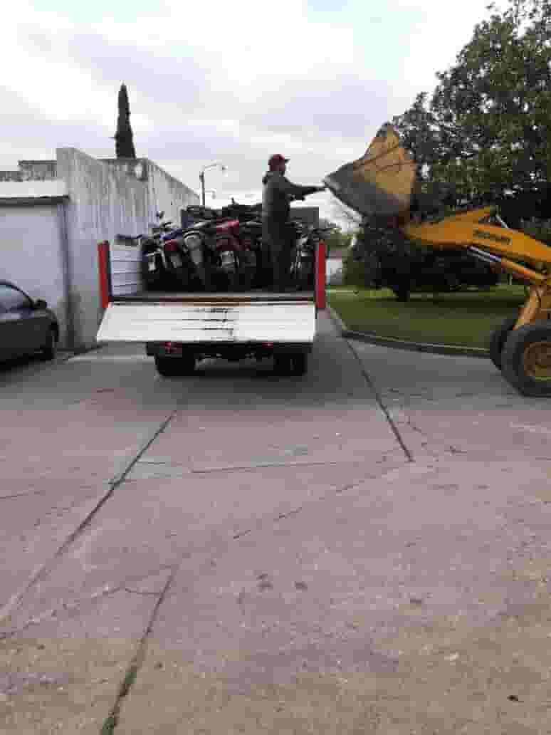 Primera Compactación de Moto-vehículos en la localidad.
