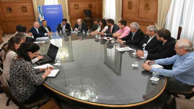 Verna “no estoy dispuesto a cambiar el río Atuel por 25 perforaciones”