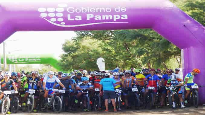 En Algarrobo del Aguila,  400 atletas en la Vuelta del Atuel 2018