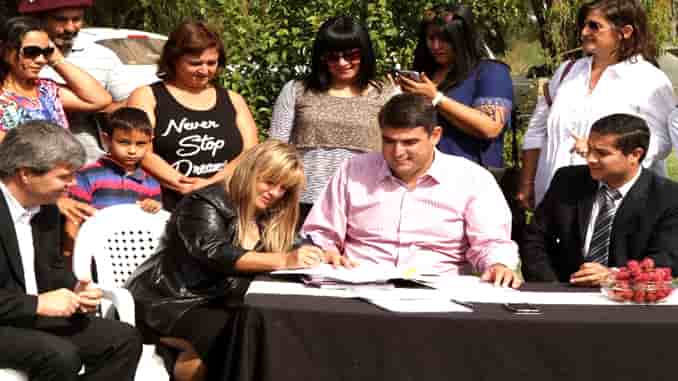 El ministro de Gobierno y Justicia entregó la personería jurídica a una Asociación Civil de Intendente Alvear