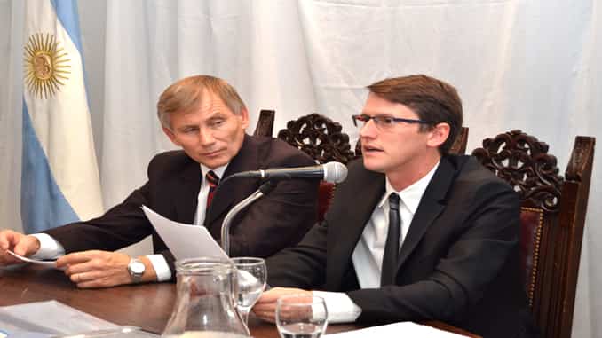 Entrega de créditos a emprendedores de Intendente Alvear 