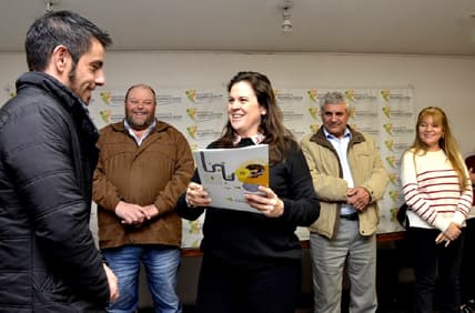 Entregaron pensiones provinciales y créditos Nehuentún