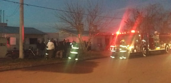 Intendente Alvear: INCENDIO EN UNA CASA DE BARRIO