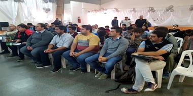 Capacitan en ponedoras de alta postura en Intendente Alvear