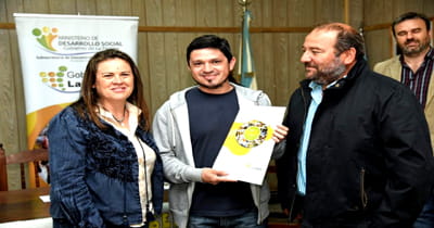 Entregaron créditos de Economía Social en Bernardo Larroudé y Trenel