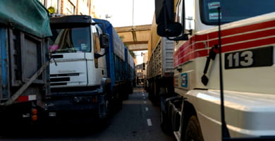 La Adela: Pelea entre camioneros finaliza con un herido