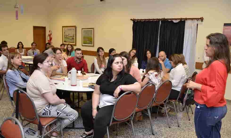 Presentan sistema de información digital de niños y adolescentes