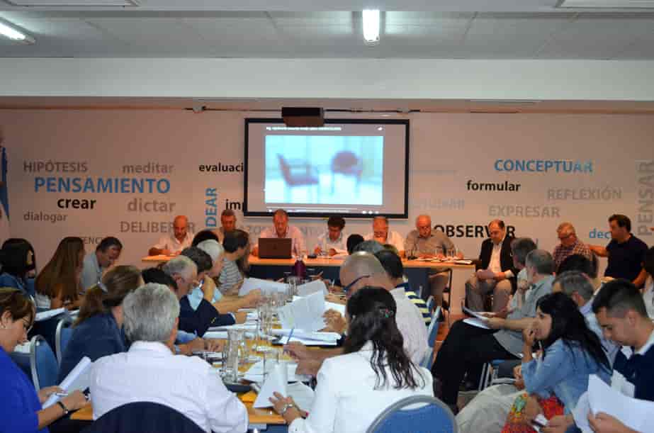 COLEGIO DE INGENIEROS AGRÓNOMOS EN EL PLENARIO POR LEY DE PLAGUICIDAS