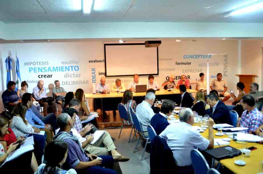 “HAY QUE PASAR A UN MODELO AGRO ECOLÓGICO”