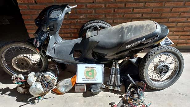 Motocicleta recuperada en Intendente Alvear