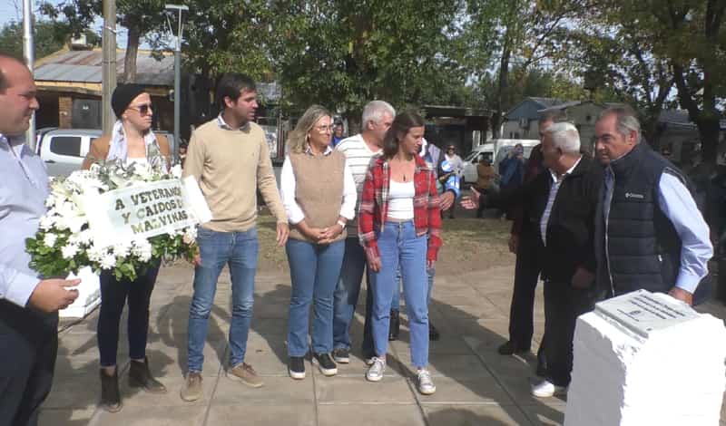 El Intendente Francisco Recoulat dio un anuncio en el acto oficial por el día de veteranos de Malvinas   