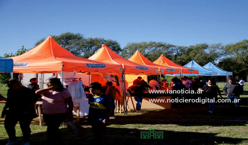 La feria bonaerenses pasó por América y la comunitaria presento su elaboración propia en quesos