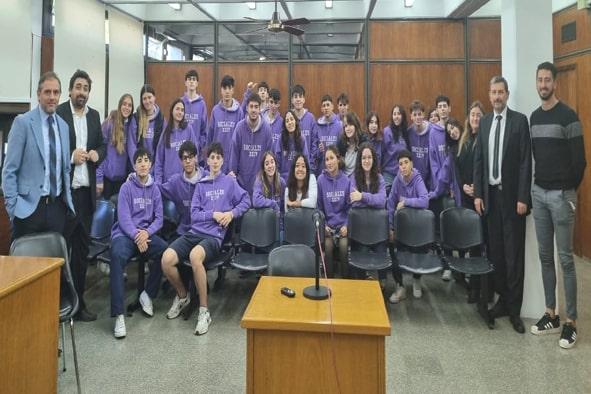 Educación + Justicia: Estudiantes del colegio Santa Inés presenciaron un debate oral en General Pico