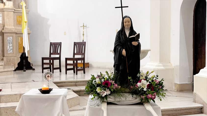 Entronización de una reliquia de Santa Mama Antula en General Villegas