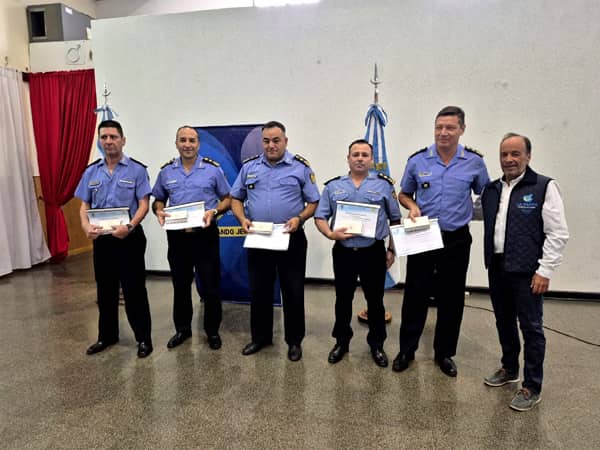 La Policía de La Pampa reconoció la trayectoria de sus efectivos con el ascenso a las máximas jerarquías