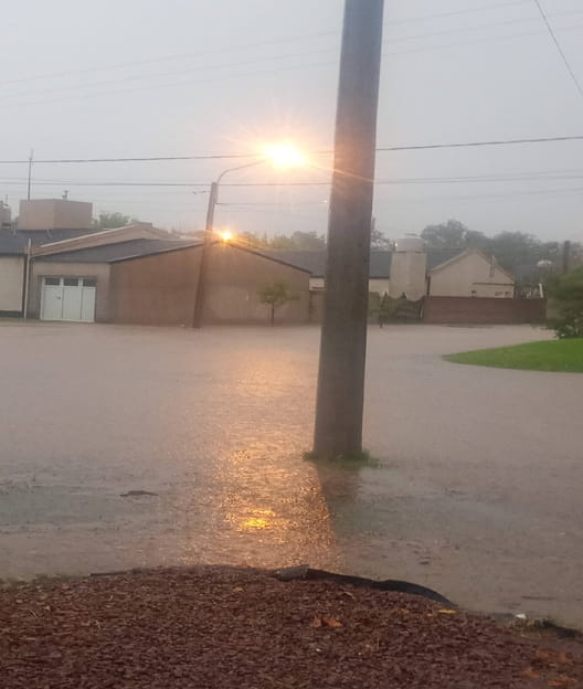 Intendente Alvear bajo el agua: ¿Falta de recursos o falta de gestión?